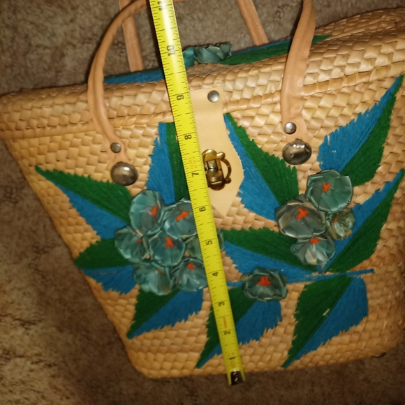 Handmade basket weave floral straw/leather purse - Picture 7 of 15